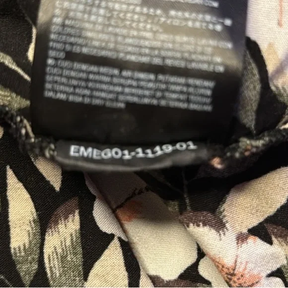 Volcom Black and Cream Floral Top - Picture 9 of 9